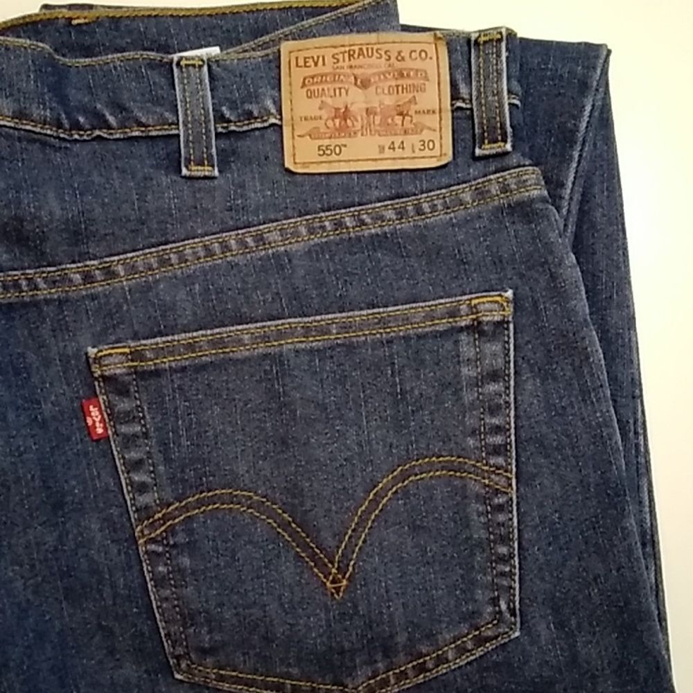 Vintage Levi’s 550 Men Jeans Size W44 L30